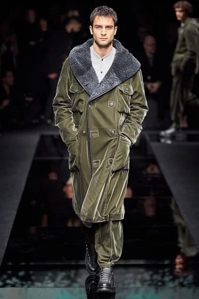Look 34